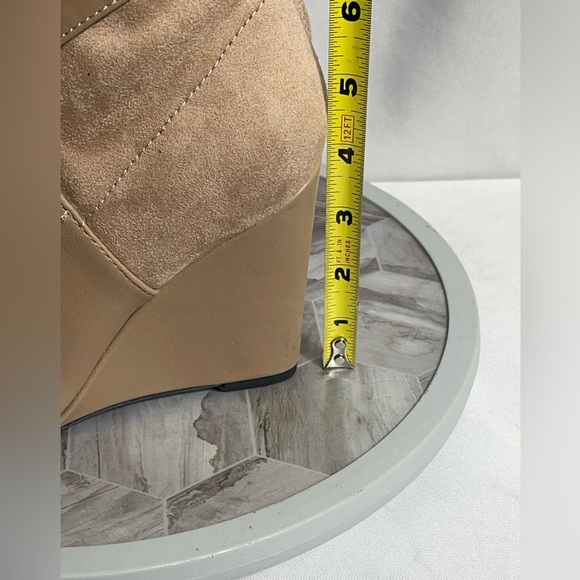 GUESS ACORA Wedge Ankle Boots Light Natural 5.5M Pointed Toe - Picture 11 of 12